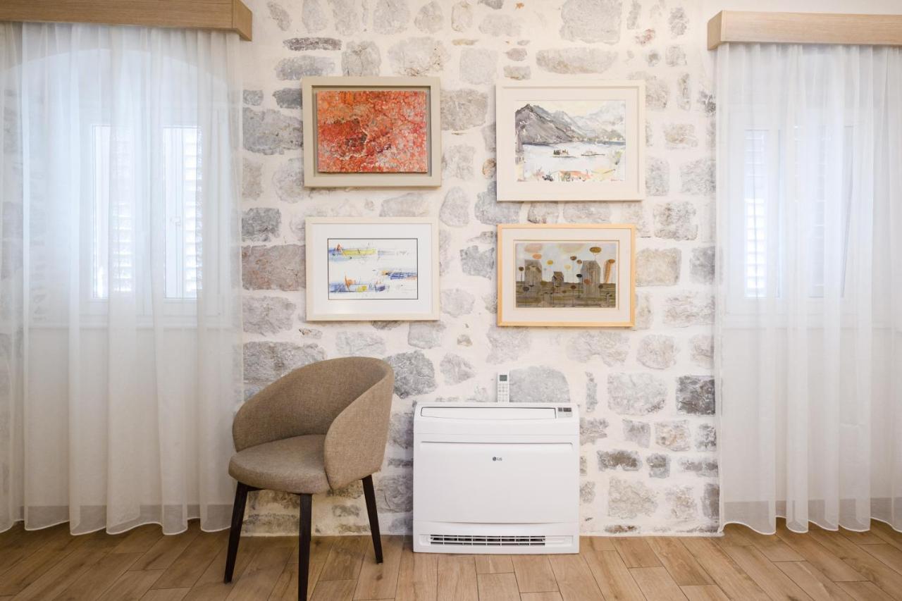 Art Karampana Cattaro