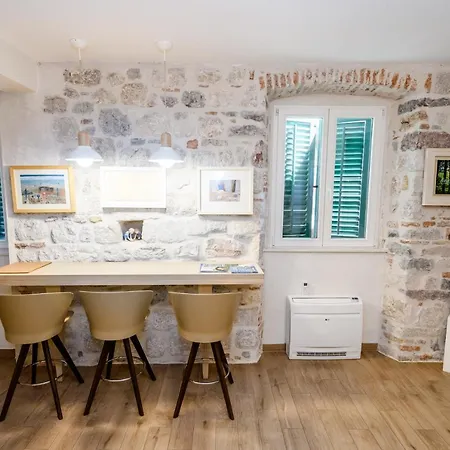 Apartmani Art Karampana Cattaro Esterno foto