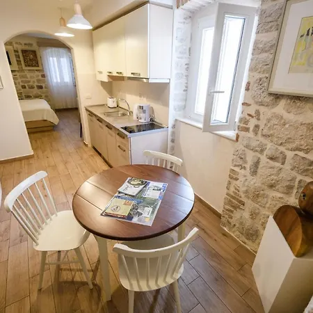 Apartmani Art Karampana Cattaro Esterno foto