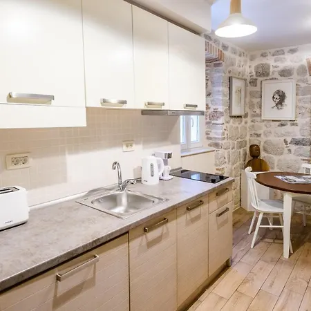 Apartmani Art Karampana Cattaro Esterno foto